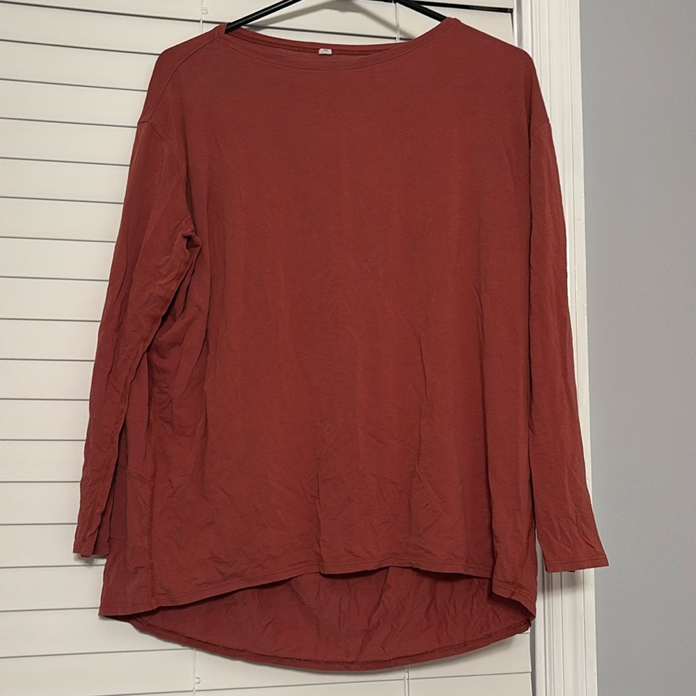 Lululemon top